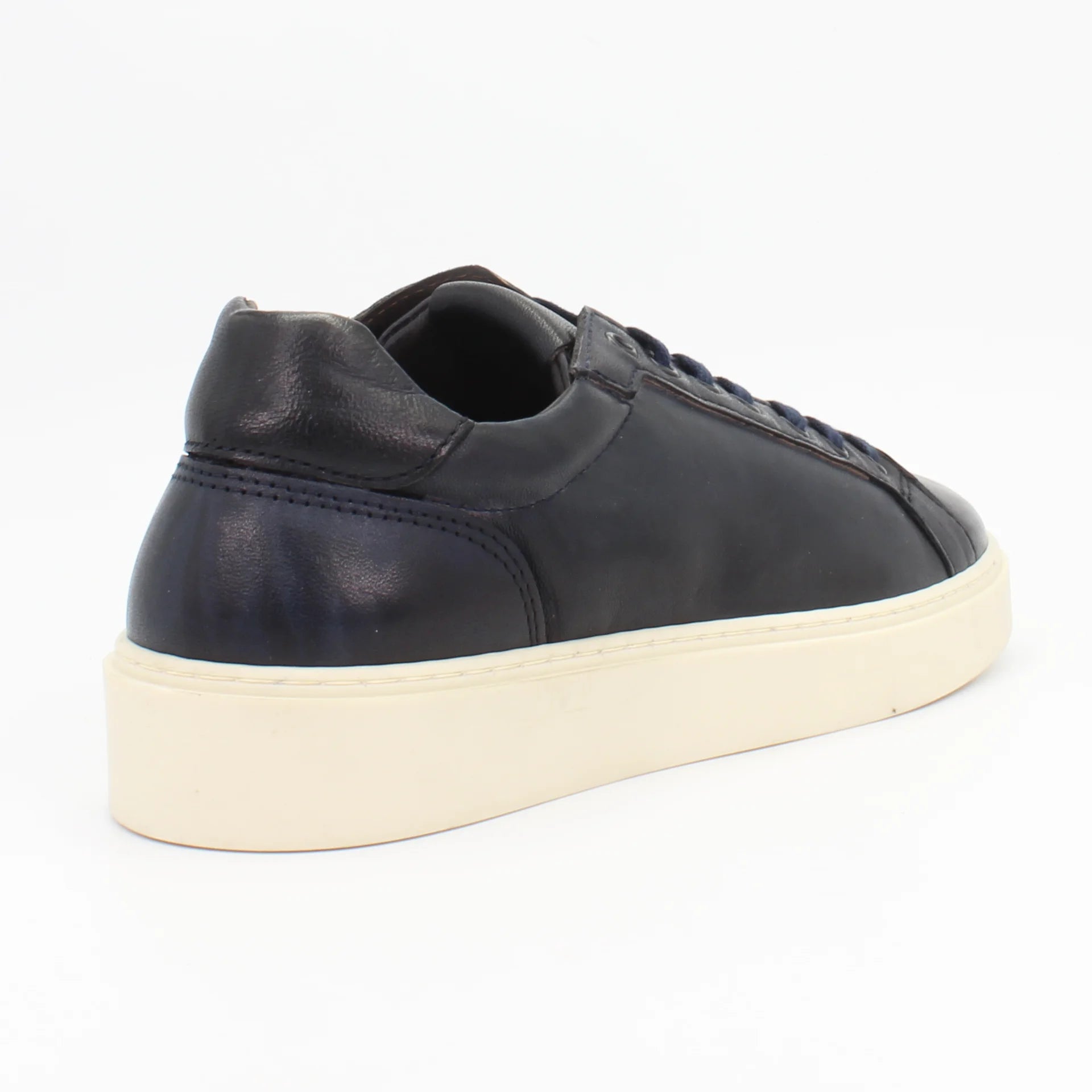Shop Handmade Italian Leather Sneakers in Blu (COR1068) or browse our range of hand-made Italian shoes for men in leather or suede in-store at Aliverti Cape Town, or shop online. We deliver in South Africa & offer multiple payment plans as well as accept multiple safe & secure payment methods.