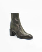 Shop Handmade Italian Leather Boot in Verde (GC3411) or browse our range of hand-made Italian boots for women in leather or suede in-store at Aliverti Cape Town, or shop online. We deliver in South Africa & offer multiple payment plans as well as accept multiple safe & secure payment methods.