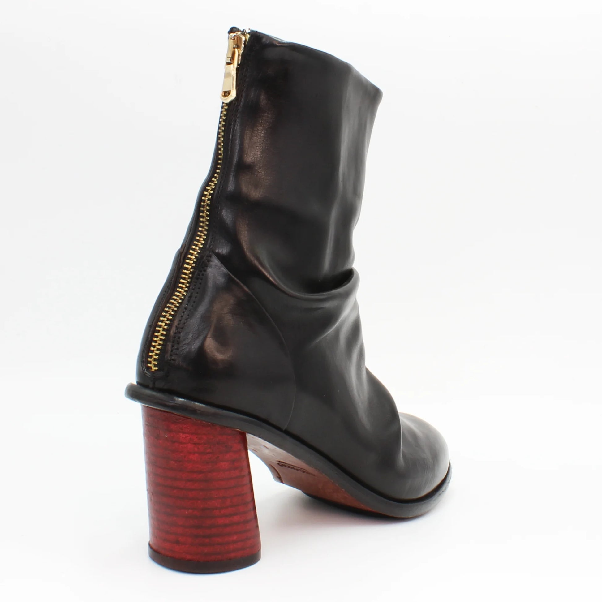 Ladies Italian made genuine leather ankle boot with 7.5cm heel in black made in Italy exclusively for Aliverti