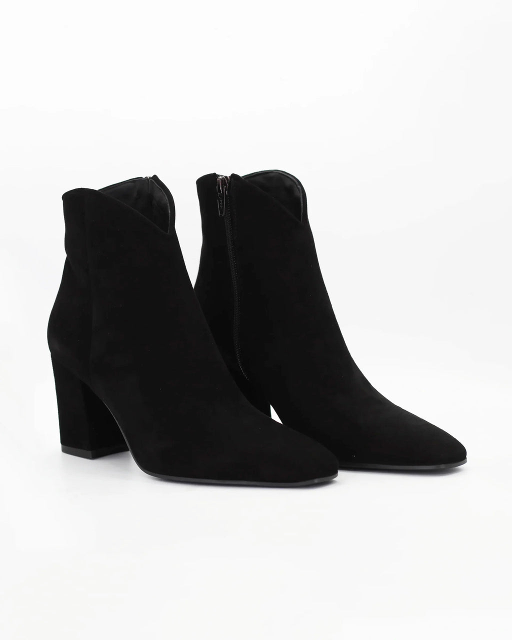 Shop Handmade Block Heel Ankle Boot in Calf Leather Suede Nero Black (RENDY1) or browse our range of hand-made Italian shoes in leather or suede in-store at Aliverti Cape Town, or shop online. We deliver in South Africa & offer multiple payment plans as well as accept multiple safe & secure payment methods.