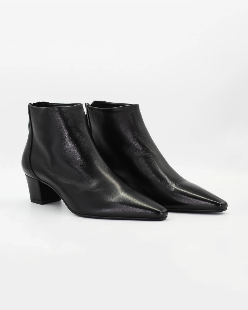 Shop Handmade Italian Leather Women's Block Heel Ankle Boot in Calf Leather Nappa Nero Black (BRENDA4) or browse our range of hand-made Italian shoes in leather or suede in-store at Aliverti Cape Town, or shop online. We deliver in South Africa & offer multiple payment plans as well as accept multiple safe & secure payment methods.