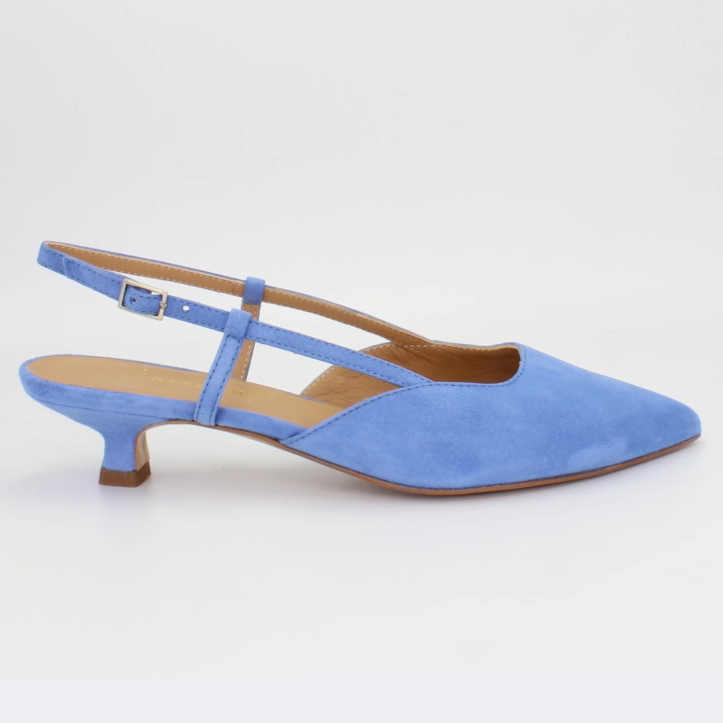 Shop Handmade Italian Leather Suede Low Sling Back Heel in Jeans (VO5) or browse our range of hand-made Italian shoes for women in leather or suede in-store at Aliverti Cape Town, or shop online. We deliver in South Africa & offer multiple payment plans as well as accept multiple safe & secure payment methods.