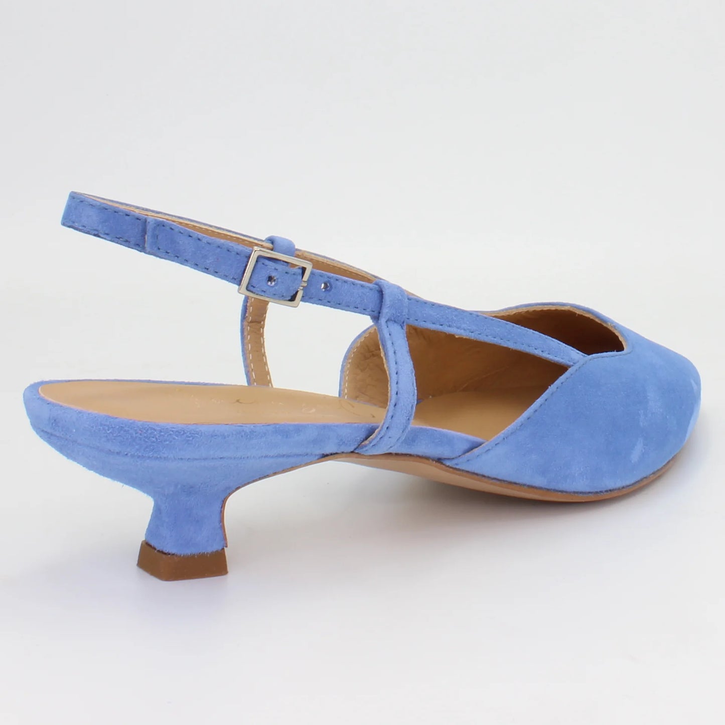 Shop Handmade Italian Leather Suede Low Sling Back Heel in Jeans (VO5) or browse our range of hand-made Italian shoes for women in leather or suede in-store at Aliverti Cape Town, or shop online. We deliver in South Africa & offer multiple payment plans as well as accept multiple safe & secure payment methods.