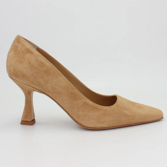 Shop Handmade Italian Leather Suede Heel in Legno (V51) or browse our range of hand-made Italian shoes for women in leather or suede in-store at Aliverti Cape Town, or shop online. We deliver in South Africa & offer multiple payment plans as well as accept multiple safe & secure payment methods.