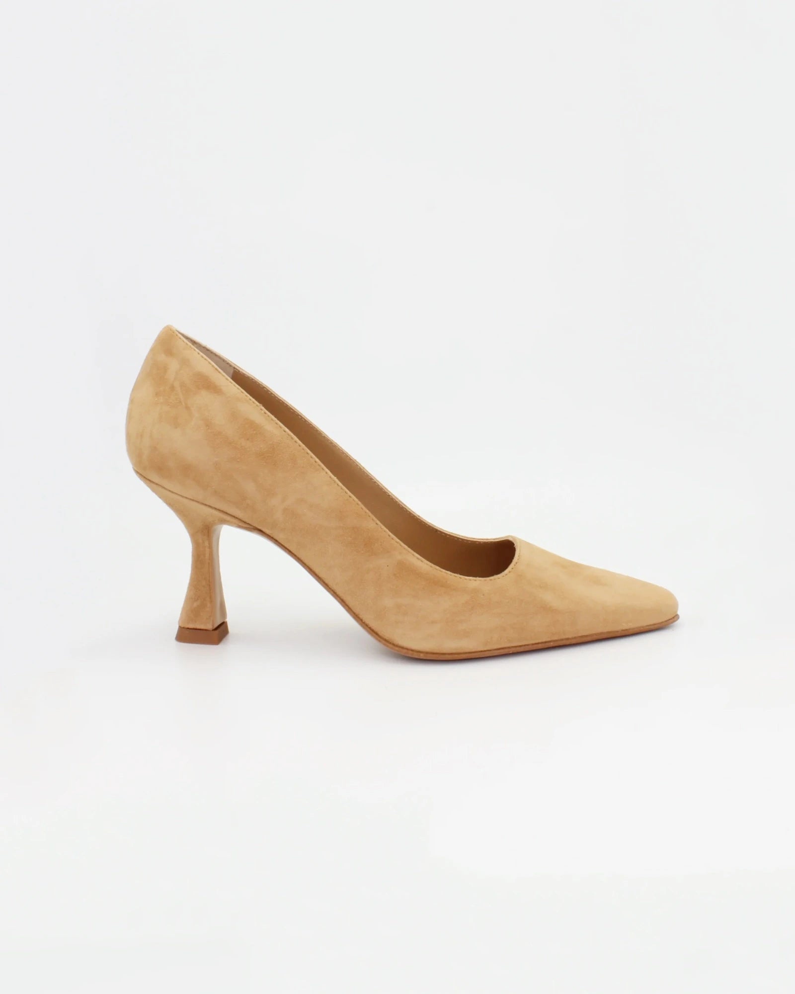Shop Handmade Italian Leather Suede Heel in Legno (V51) or browse our range of hand-made Italian shoes for women in leather or suede in-store at Aliverti Cape Town, or shop online. We deliver in South Africa & offer multiple payment plans as well as accept multiple safe & secure payment methods.