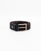 Classic and always fashionable, this leather belt is very versatile and goes easily with any look. The special processing of the leather makes it perfect for embellishing all outfits, from causal to elegant.

Square buckle with nickel finish.
Height: 3,5 Cm.

See the size guide for a correct choice, in case of doubt it is recommended to opt for the larger size.

Vegetable tanning is the oldest and most genuine leather processing technique. Performed with natural tannins extracted from tree bark this type of