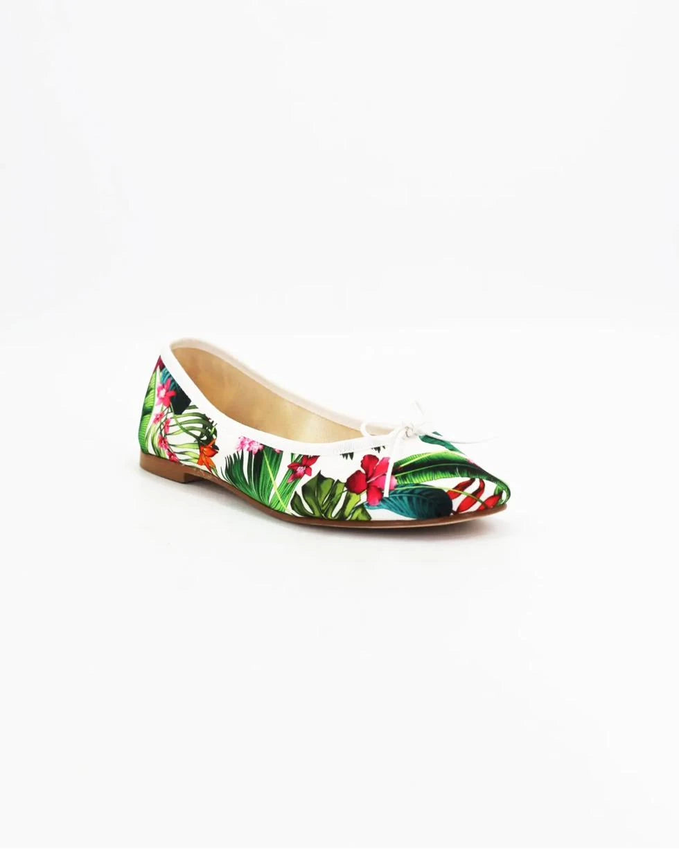  Shop Handmade Italian Leather Women's Ballerina Pump in Neoprene Floral White or browse our range of hand-made Italian shoes in leather or suede in-store at Aliverti Cape Town, or shop online. We deliver in South Africa & offer multiple payment plans as well as accept multiple safe & secure payment methods.