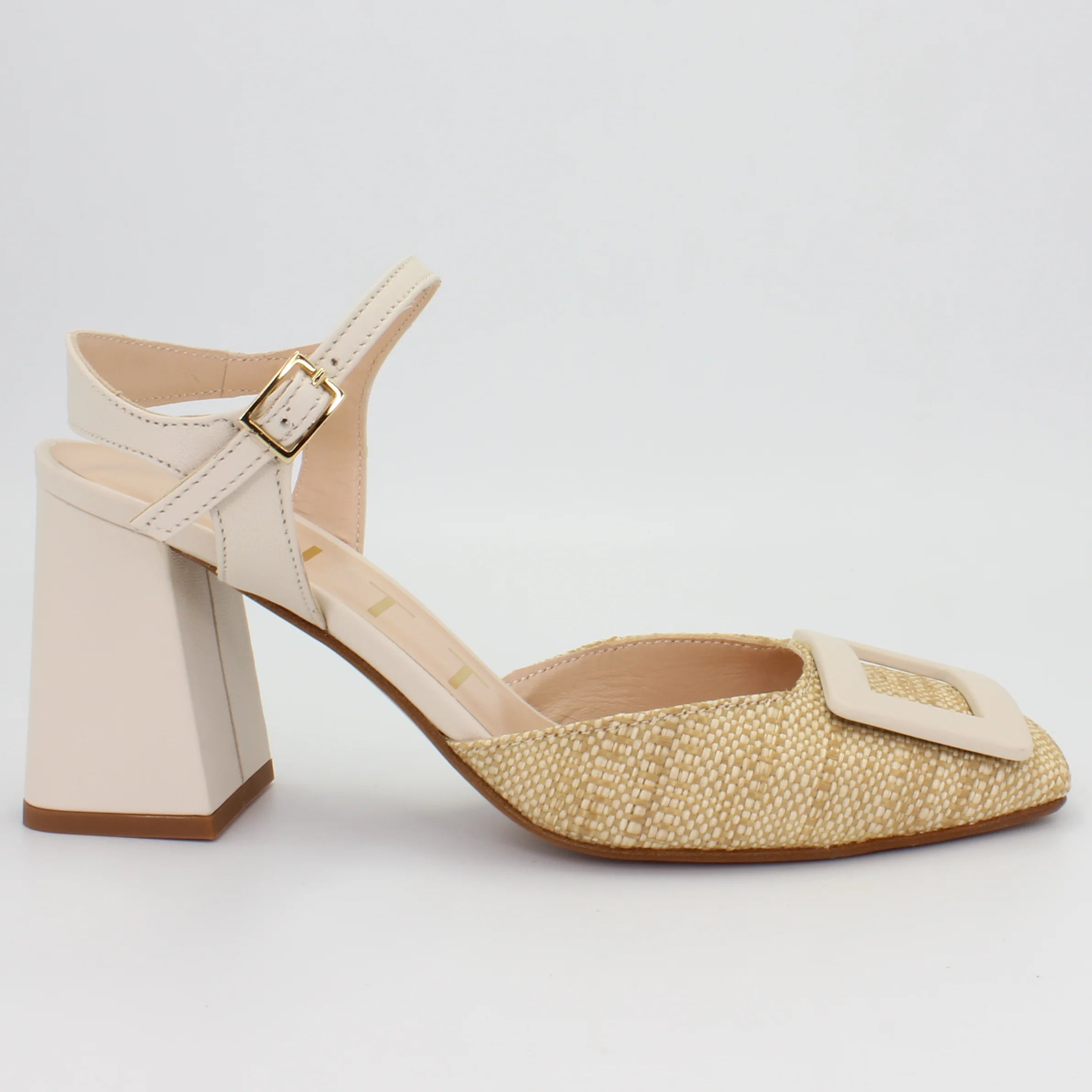 Shop Handmade Italian Leather Block Heel in Raffia Natur (MP17102) or browse our range of hand-made Italian shoes for women in leather or suede in-store at Aliverti Cape Town, or shop online. We deliver in South Africa & offer multiple payment plans as well as accept multiple safe & secure payment methods.