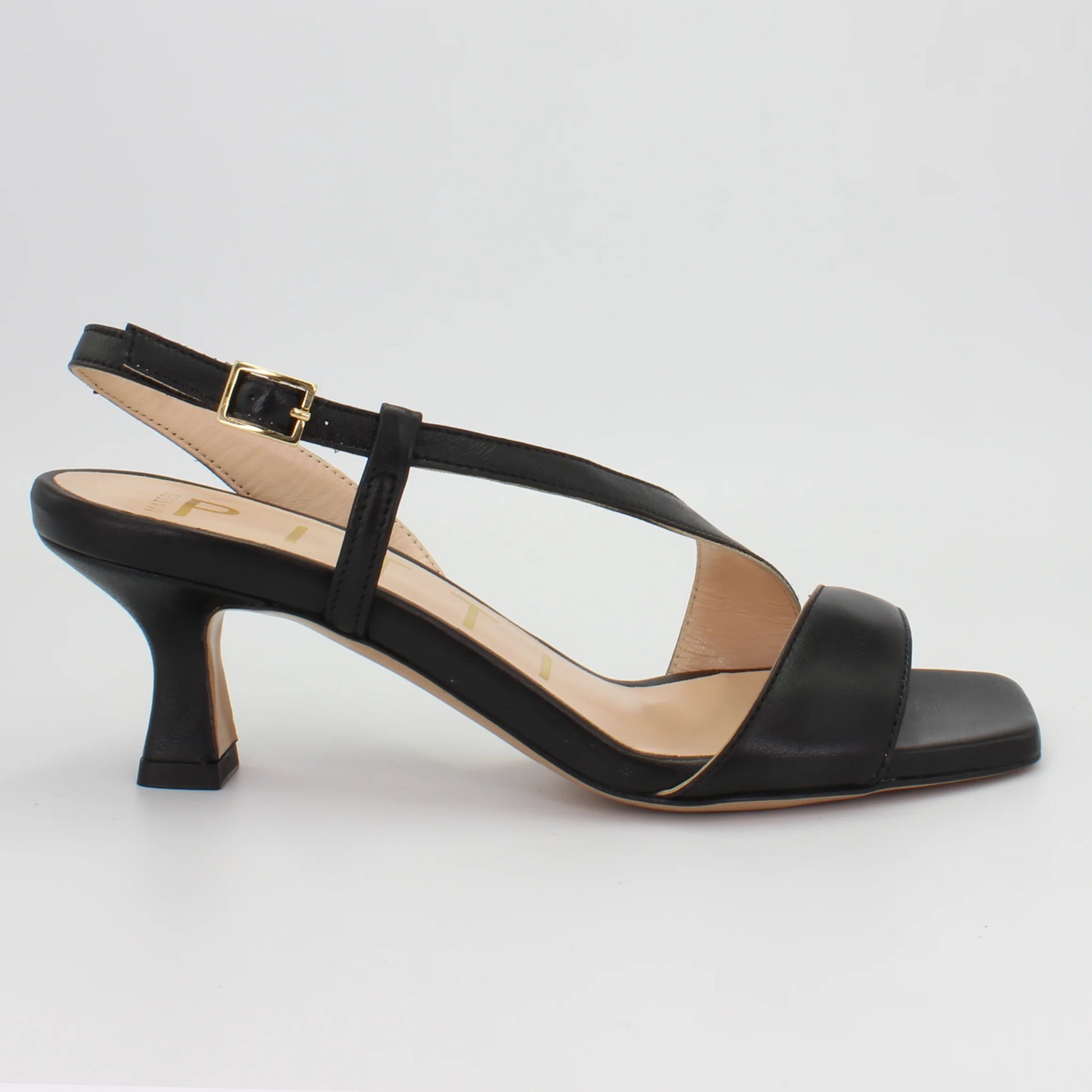 Shop Handmade Italian Leather Low Heel in Nero (MP22102) or browse our range of hand-made Italian shoes for women in leather or suede in-store at Aliverti Cape Town, or shop online. We deliver in South Africa & offer multiple payment plans as well as accept multiple safe & secure payment methods.