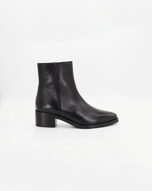 Shop Handmade Italian Leather Women's Block Heel Ankle Boot in Calf Leather Nero or browse our range of hand-made Italian shoes in leather or suede in-store at Aliverti Cape Town, or shop online. We deliver in South Africa & offer multiple payment plans as well as accept multiple safe & secure payment methods.