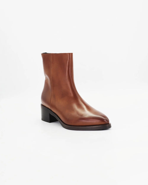 Shop Handmade Italian Leather Women's Block Heel Ankle Boot in Calf Leather Cuoio or browse our range of hand-made Italian shoes in leather or suede in-store at Aliverti Cape Town, or shop online. We deliver in South Africa & offer multiple payment plans as well as accept multiple safe & secure payment methods.