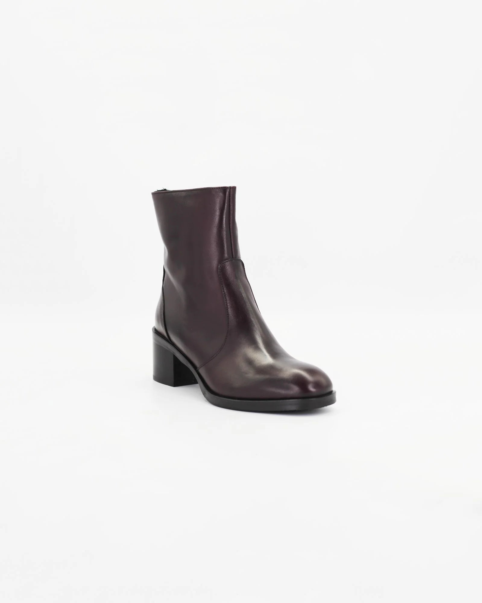 Shop Handmade Italian Leather Women's Block Heel Ankle Boot in Calf Leather Burgundy or browse our range of hand-made Italian shoes in leather or suede in-store at Aliverti Cape Town, or shop online. We deliver in South Africa & offer multiple payment plans as well as accept multiple safe & secure payment methods.