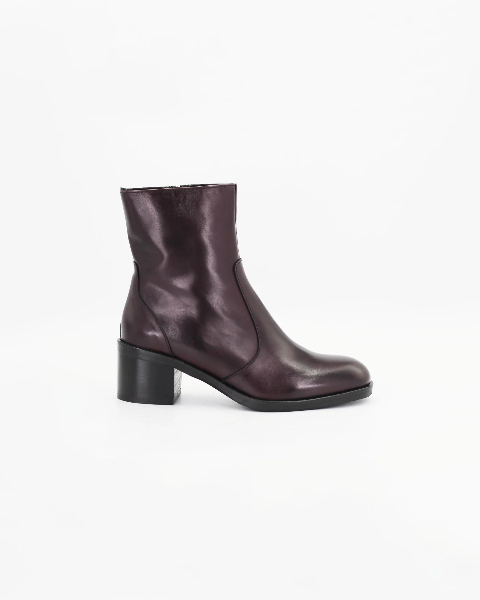 Shop Handmade Italian Leather Women's Block Heel Ankle Boot in Calf Leather Burgundy or browse our range of hand-made Italian shoes in leather or suede in-store at Aliverti Cape Town, or shop online. We deliver in South Africa & offer multiple payment plans as well as accept multiple safe & secure payment methods.
