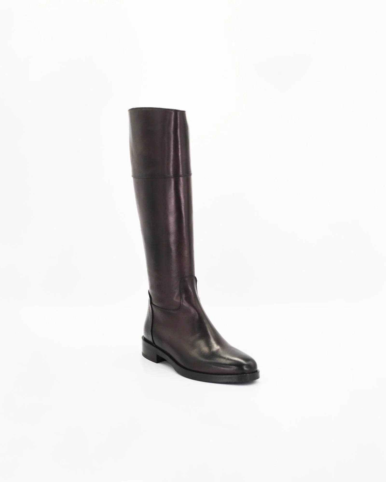 Shop Handmade Italian Leather Women's Equestrian Boot in Calf Leather Burgundy or browse our range of hand-made Italian shoes in leather or suede in-store at Aliverti Cape Town, or shop online. We deliver in South Africa & offer multiple payment plans as well as accept multiple safe & secure payment methods.