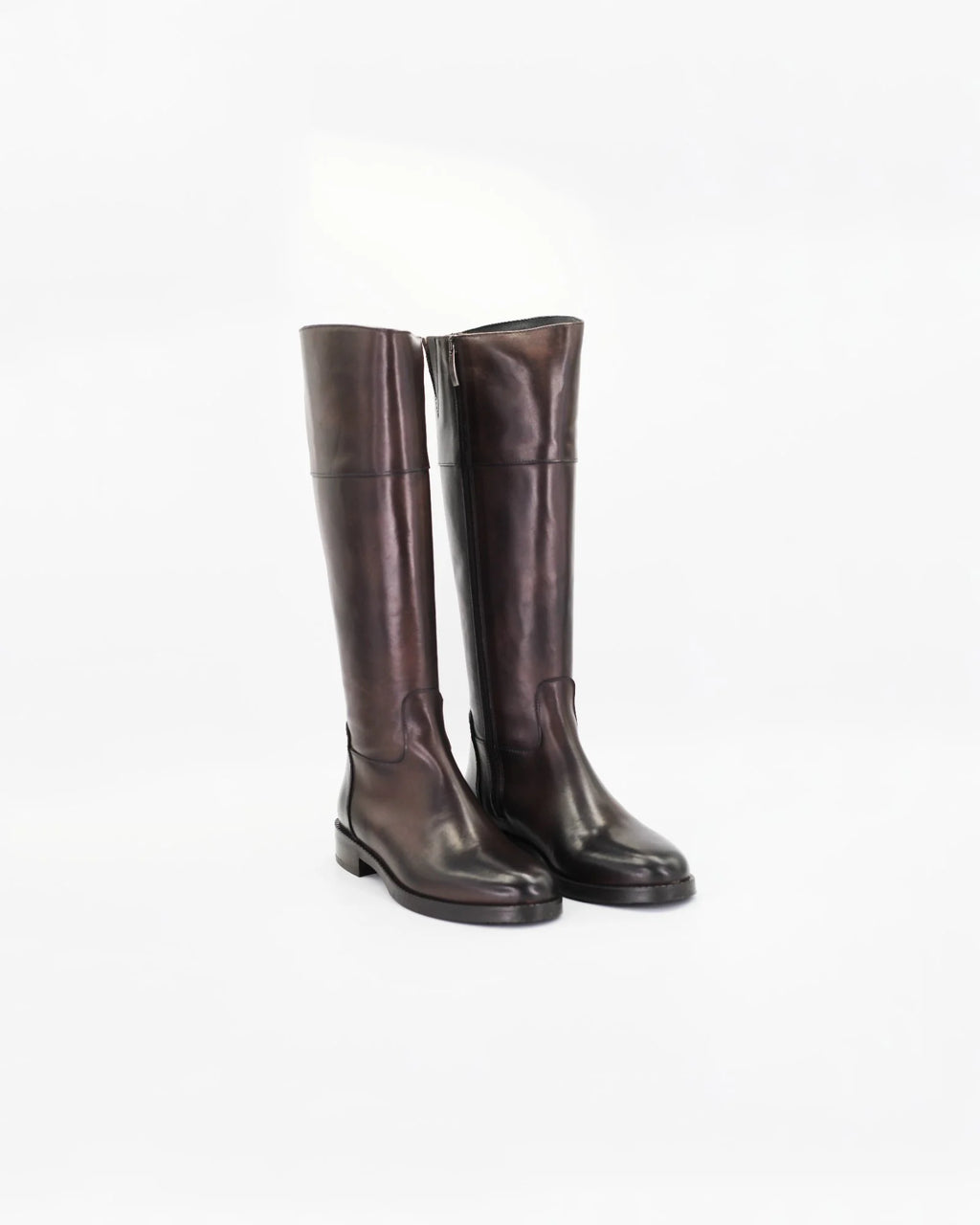 Shop Handmade Italian Leather Women's Equestrian Boot in Calf Leather Burgundy or browse our range of hand-made Italian shoes in leather or suede in-store at Aliverti Cape Town, or shop online. We deliver in South Africa & offer multiple payment plans as well as accept multiple safe & secure payment methods.