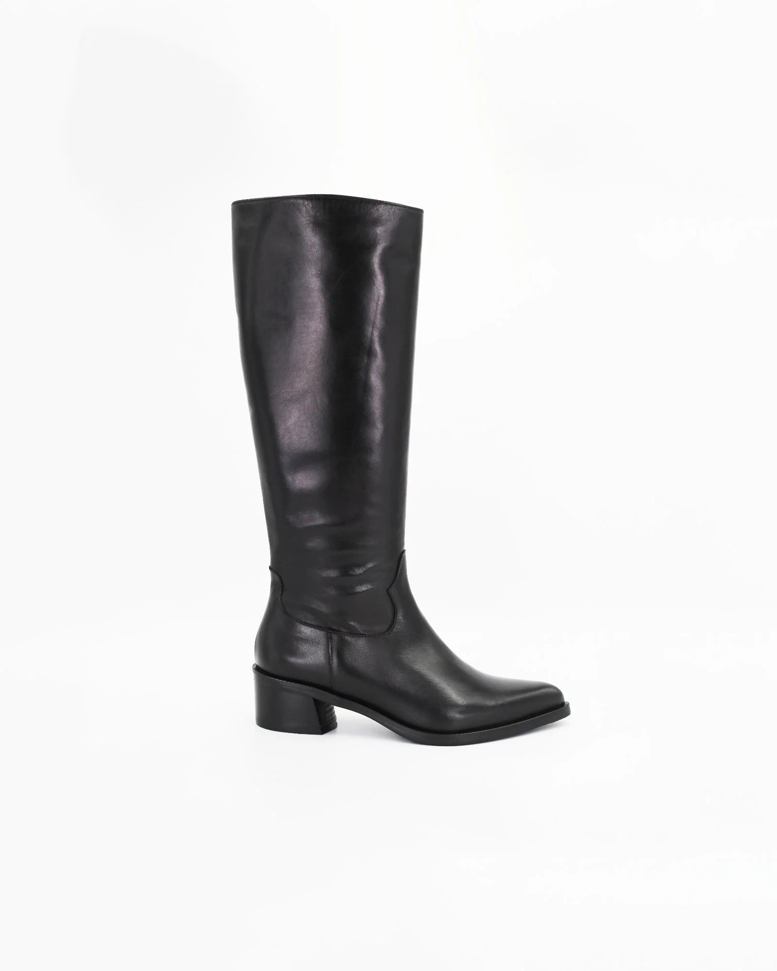 Shop Handmade Italian Leather Women's Pointed Long Boot in Calf Leather Nero or browse our range of hand-made Italian shoes in leather or suede in-store at Aliverti Cape Town, or shop online. We deliver in South Africa & offer multiple payment plans as well as accept multiple safe & secure payment methods.
