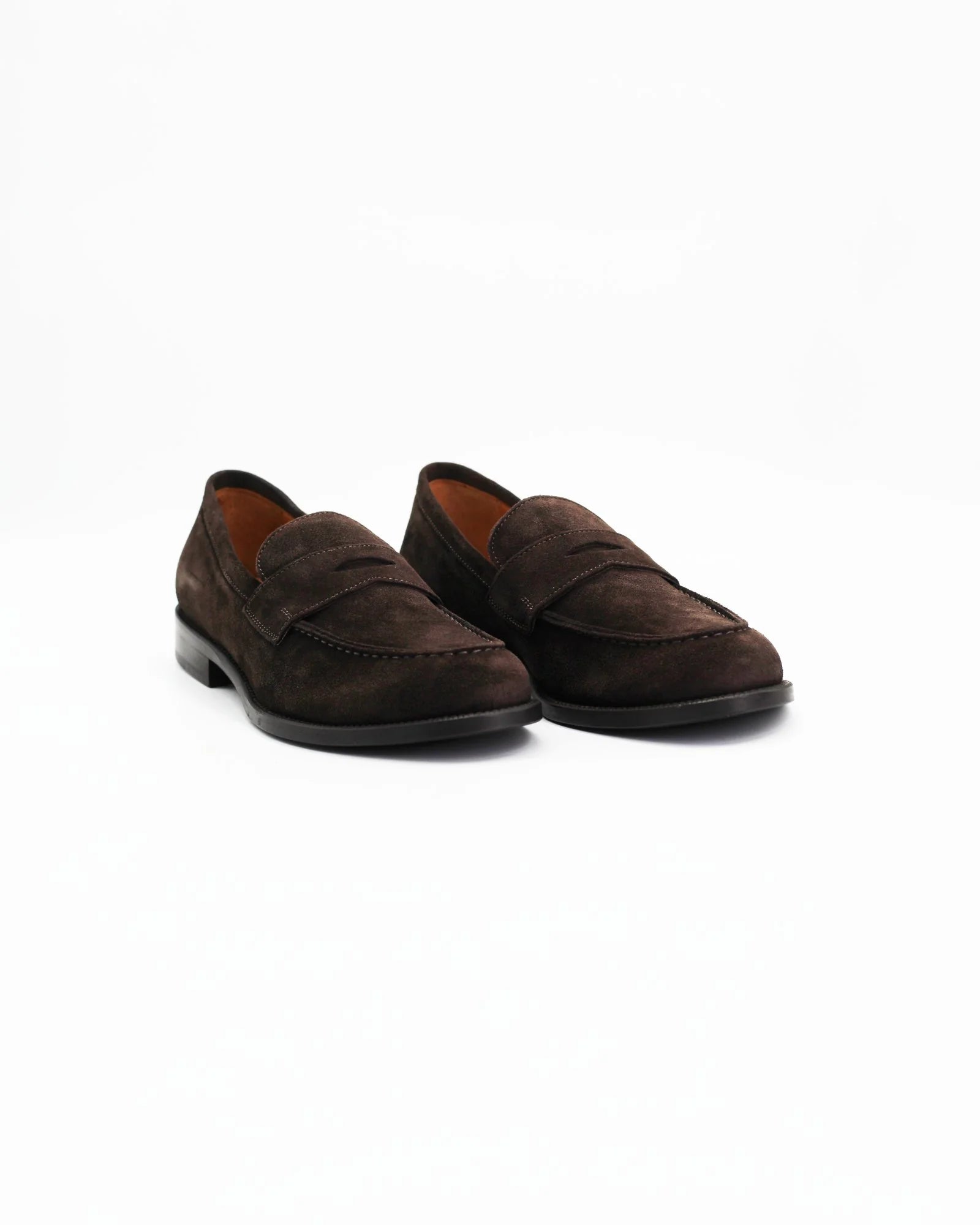 Shop Handmade Italian Leather Men's Moccasin in Calf Leather Suede Testa Di Moro or browse our range of hand-made Italian shoes in leather or suede in-store at Aliverti Cape Town, or shop online. We deliver in South Africa & offer multiple payment plans as well as accept multiple safe & secure payment methods.