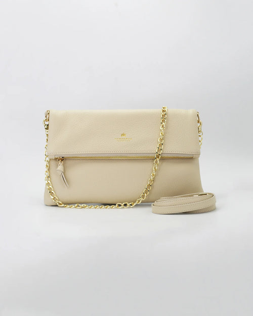 Description
Slim profile for this glamorous Maxi Velvet clutch with envelope architecture, perfect for any social occasion. With its soft yet fashionable touch, it is the stylish companion for evenings when you need a touch of style to brighten up your look. It is perfect for adding a touch of elegance to your leisure outfits.

Composition
This soft full-grain calfskin, is worked to obtain an uniform grain, called tumbled leather. The remarkable fullness and roundness of the hand make it perfect for all use