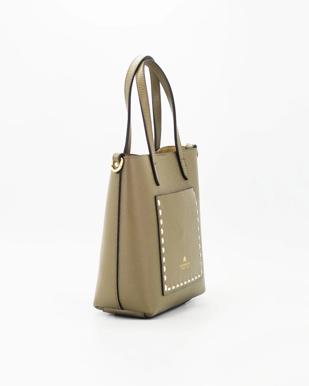 Essential, artisanal and iconic. The small tote bag of the Link line contains all the value of know-how in a compact format. The handwork with waxed cord, the protagonist of the design, tells a story of authenticity and mastery. Its clean aesthetics and functionality make it a perfect accessory for those who like to stand out with sobriety and consistency. Product height: 20cmProduct width: 21cmProduct depth: 9 cm Internal details: single compartment with removable pocket.External details: front pocket with
