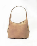 The large hobo Maxima celebrates the power of generous proportions with elegance and character. The pliers on the bottom and the oversized M sewn to the straps of the shoulder strap become a stylistic signature, telling a story of craftsmanship and identity. It is the perfect bag for those looking for an important bag, without sacrificing refinement. Product height: 38cmProduct width: 33cmProduct depth: 23cm Internal details: single compartment, pockets and zip pocket.External details: gold fire printed log