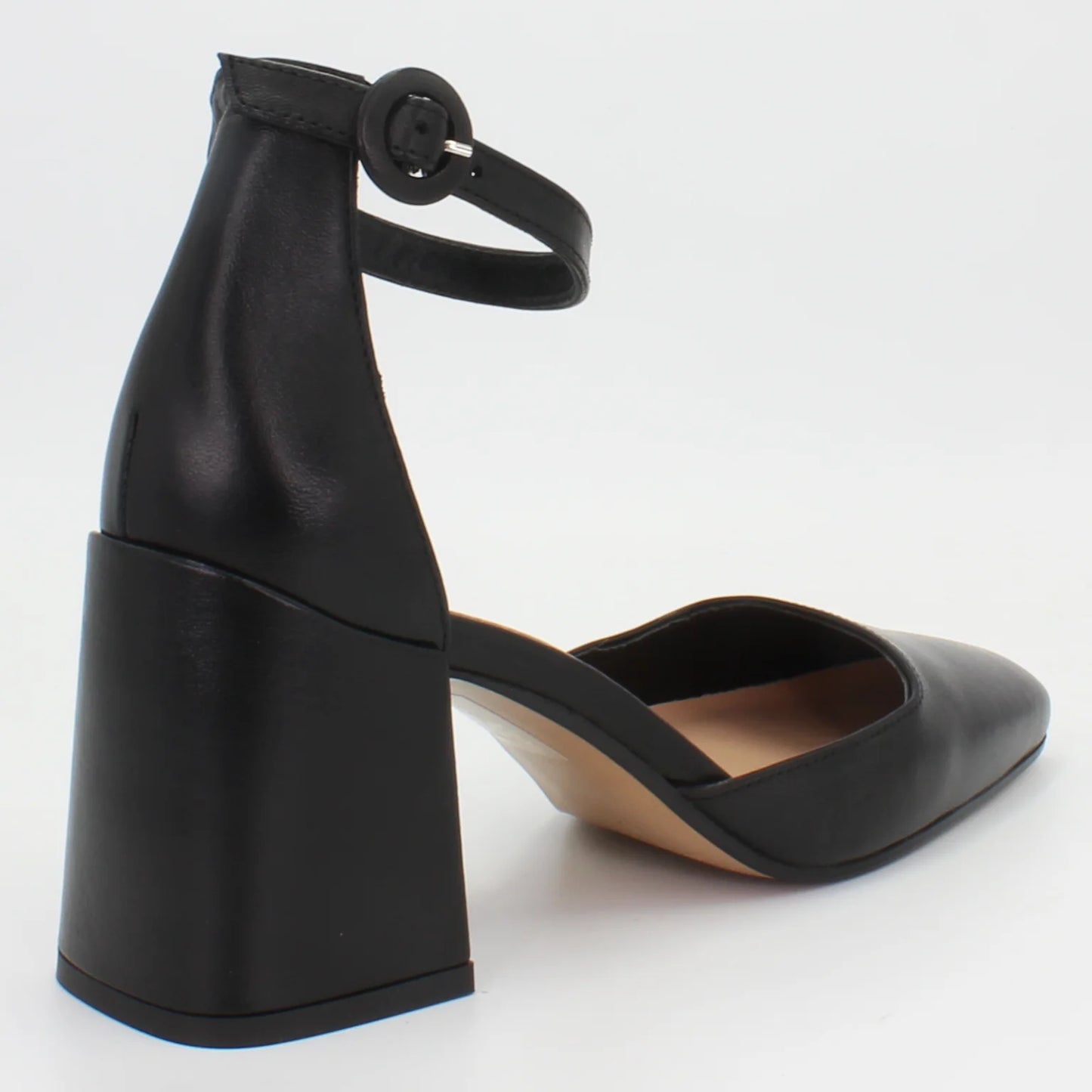 Shop Handmade Italian Leather block heel in nero nappa (SACHA7) or browse our range of hand-made Italian shoes in leather or suede in-store at Aliverti Cape Town, or shop online. We deliver in South Africa & offer multiple payment plans as well as accept multiple safe & secure payment methods.