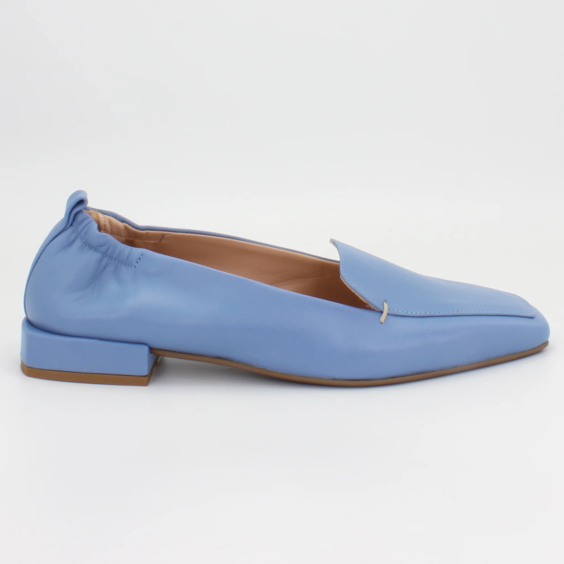 Shop Handmade Italian Leather loafer in denim nappa (DARIA18) or browse our range of hand-made Italian shoes in leather or suede in-store at Aliverti Cape Town, or shop online. We deliver in South Africa & offer multiple payment plans as well as accept multiple safe & secure payment methods.