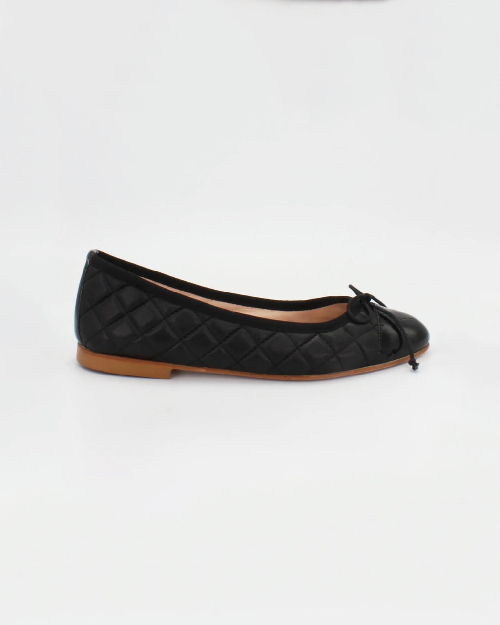 Shop Handmade Italian Leather ballerina pump in nero (ESE504) or browse our range of hand-made Italian shoes in leather or suede in-store at Aliverti Cape Town, or shop online. We deliver in South Africa & offer multiple payment plans as well as accept multiple safe & secure payment methods.
