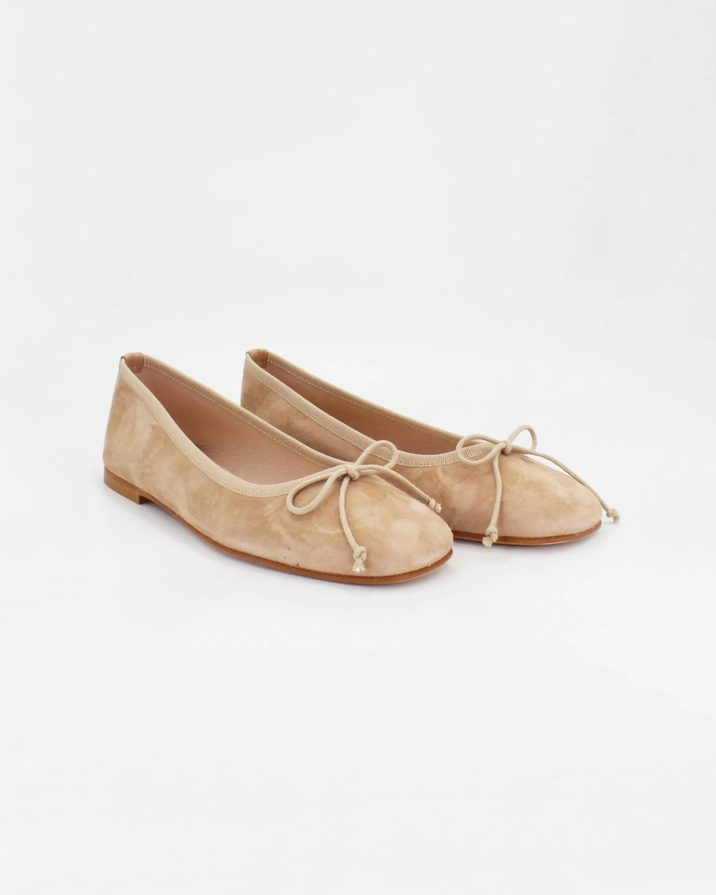 Shop Handmade Italian Leather suede ballerina pump in taupe (ESE485) or browse our range of hand-made Italian shoes in leather or suede in-store at Aliverti Cape Town, or shop online. We deliver in South Africa & offer multiple payment plans as well as accept multiple safe & secure payment methods.