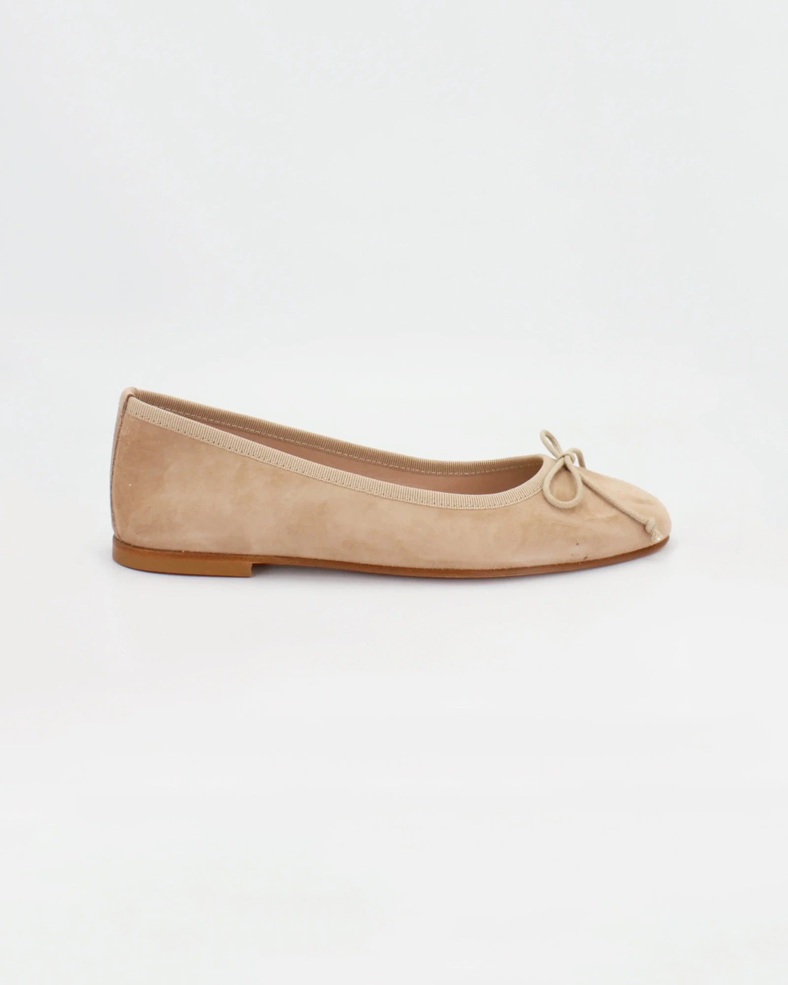 Shop Handmade Italian Leather suede ballerina pump in taupe (ESE485) or browse our range of hand-made Italian shoes in leather or suede in-store at Aliverti Cape Town, or shop online. We deliver in South Africa & offer multiple payment plans as well as accept multiple safe & secure payment methods.
