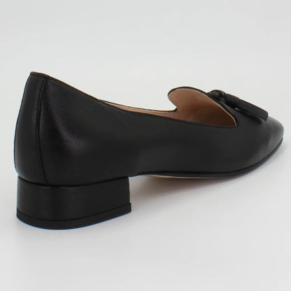 Shop Handmade Italian Leather court heel in nero (ES328TNER) or browse our range of hand-made Italian shoes in leather or suede in-store at Aliverti Cape Town, or shop online. We deliver in South Africa & offer multiple payment plans as well as accept multiple safe & secure payment methods.