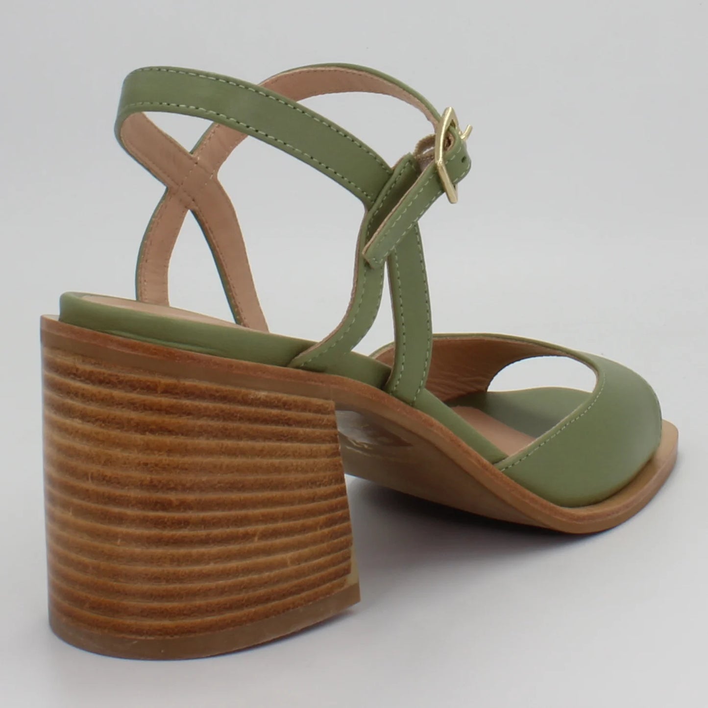 Shop Handmade Italian Leather block heel in verde (TONGA 2) or browse our range of hand-made Italian shoes in leather or suede in-store at Aliverti Cape Town, or shop online. We deliver in South Africa & offer multiple payment plans as well as accept multiple safe & secure payment methods.