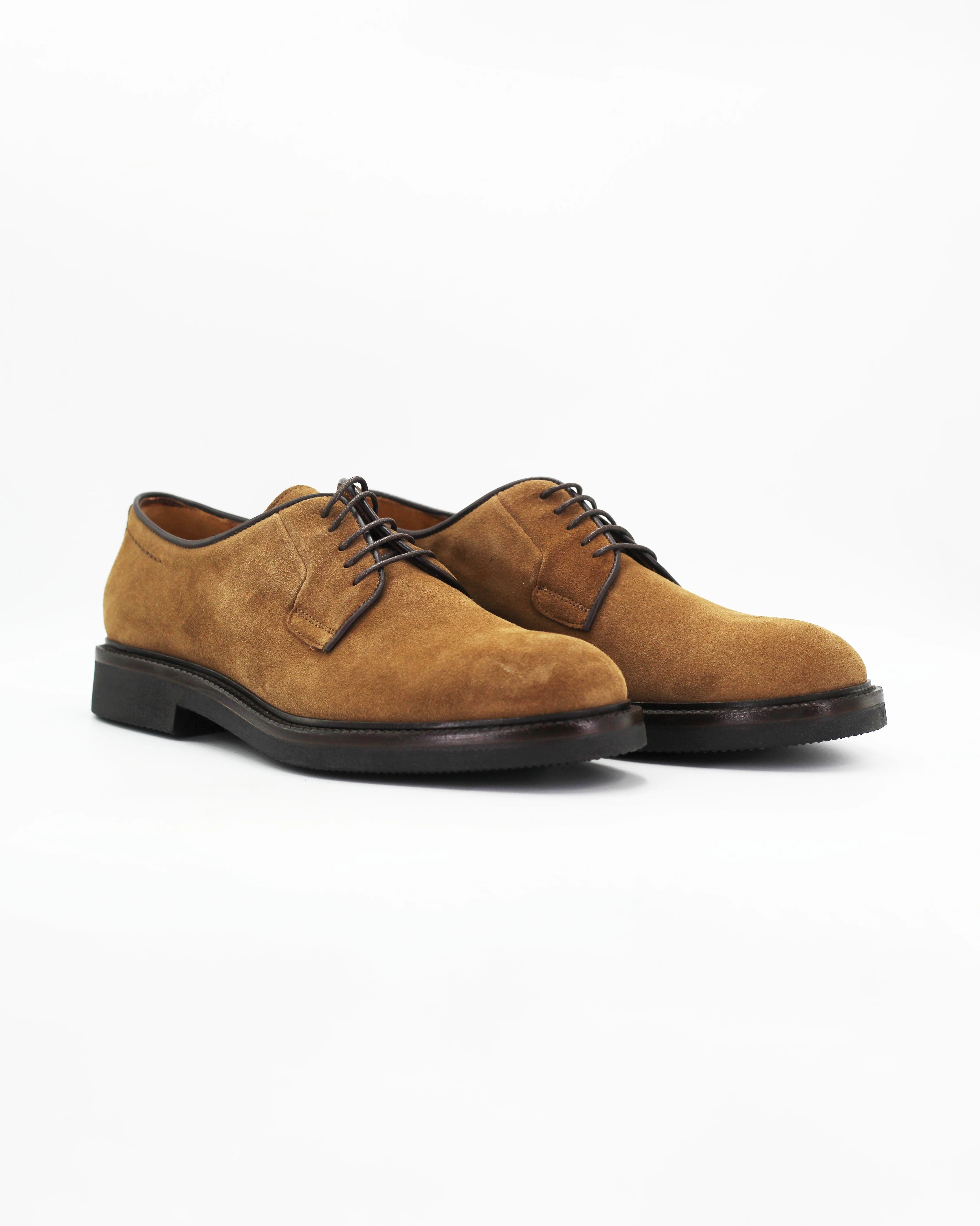 The Men's Derby in Leather Suede Castoro Beige&nbsp;is a relaxed take on the classic dress shoe. The soft tan suede upper gives it a warm, textured feel, while the clean derby silhouette keeps it smart enough for the office and casual enough for the weekend.

A wardrobe staple that pairs effortlessly with chinos, cords, or dark denim.
&nbsp;
Style: Derby
Feature: Light Sole
Colour: Castoro Beige
Material: Calf Leather Suede
Sole Material: Rubber

Code: MER8097

Made in Italy