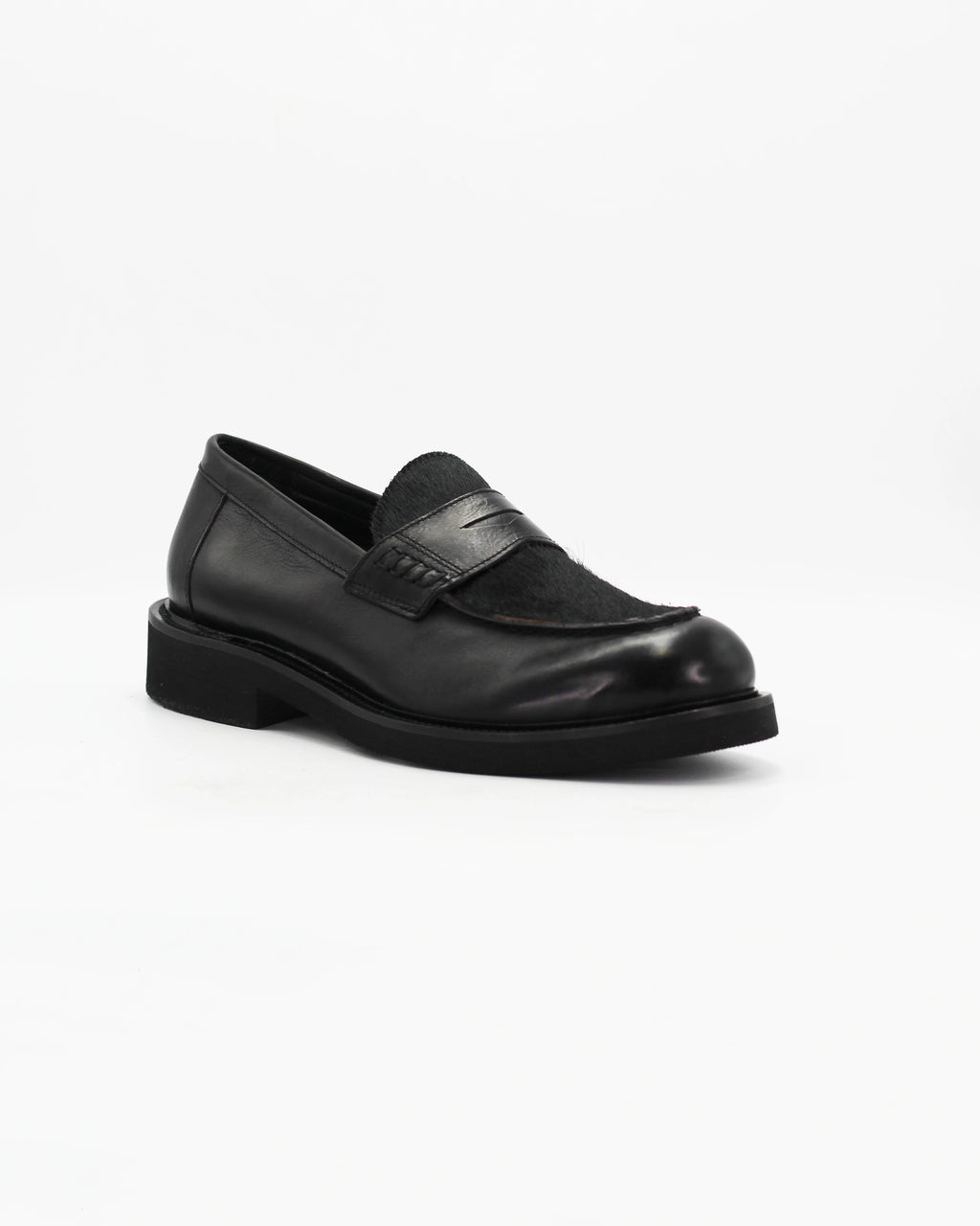 Women's Fur Loafer in Leather Nero