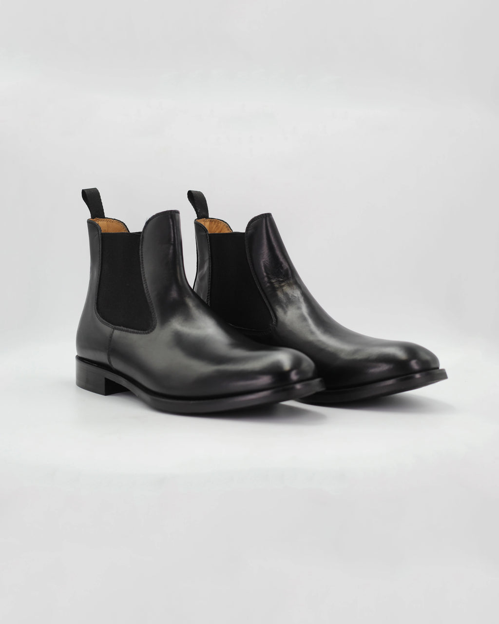 Men's Chelsea Boot in Leather Black | BRU12076