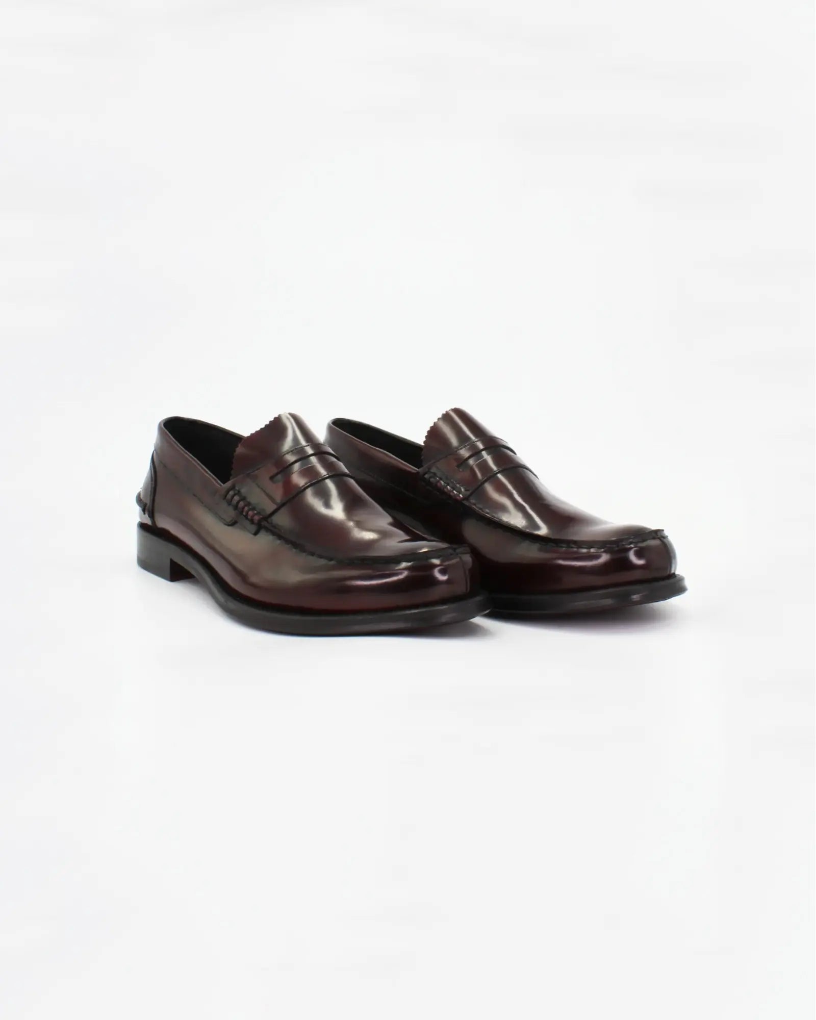 Shop Handmade Italian Leather Penny Loafer in Bordeaux (BRU8826) or browse our range of hand-made Italian shoes for men in leather or suede in-store at Aliverti Cape Town, or shop online. We deliver in South Africa & offer multiple payment plans as well as accept multiple safe & secure payment methods.