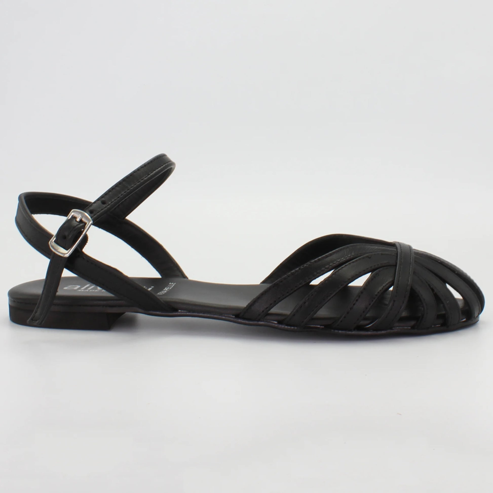 Shop Handmade Italian Leather sandal in nero (G500) or browse our range of hand-made Italian shoes in leather or suede in-store at Aliverti Cape Town, or shop online. We deliver in South Africa & offer multiple payment plans as well as accept multiple safe & secure payment methods.