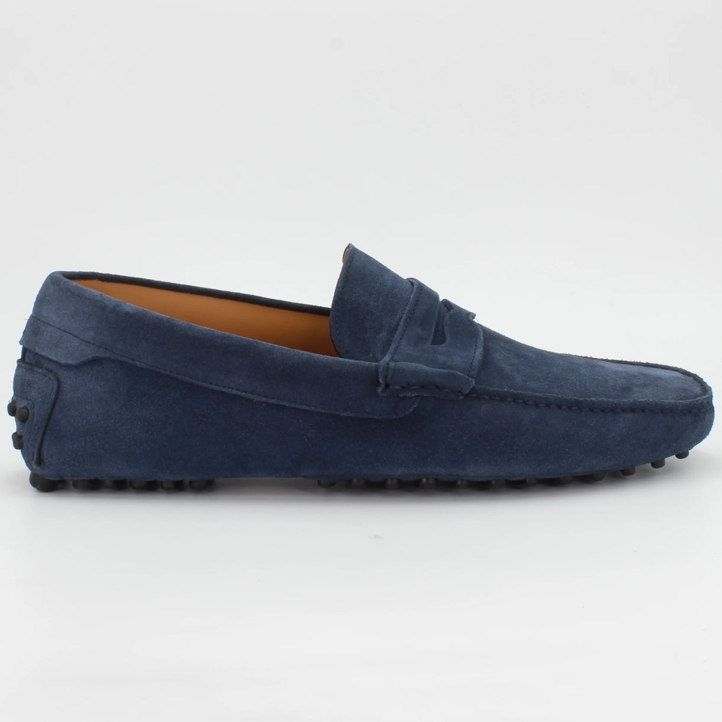 Shop Handmade Italian Leather moccasin in navy velour (UO460002) or browse our range of hand-made Italian shoes for men in leather or suede in-store at Aliverti Cape Town, or shop online. We deliver in South Africa & offer multiple payment plans as well as accept multiple safe & secure payment methods.