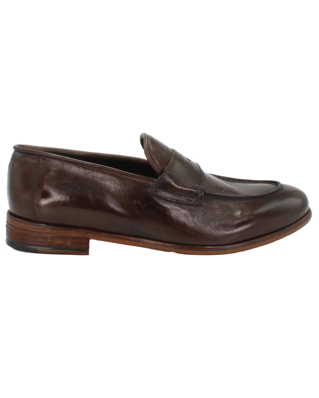 Shop Handmade Italian Leather moccasin in testa di moro (JP37012/6) or browse our range of hand-made Italian shoes for men in leather or suede in-store at Aliverti Cape Town, or shop online. We deliver in South Africa & offer multiple payment plans as well as accept multiple safe & secure payment methods.