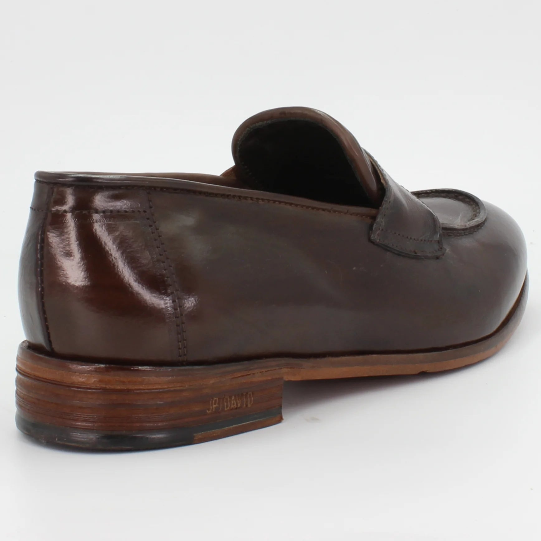 Shop Handmade Italian Leather moccasin in testa di moro (JP37012/6) or browse our range of hand-made Italian shoes for men in leather or suede in-store at Aliverti Cape Town, or shop online. We deliver in South Africa & offer multiple payment plans as well as accept multiple safe & secure payment methods.
