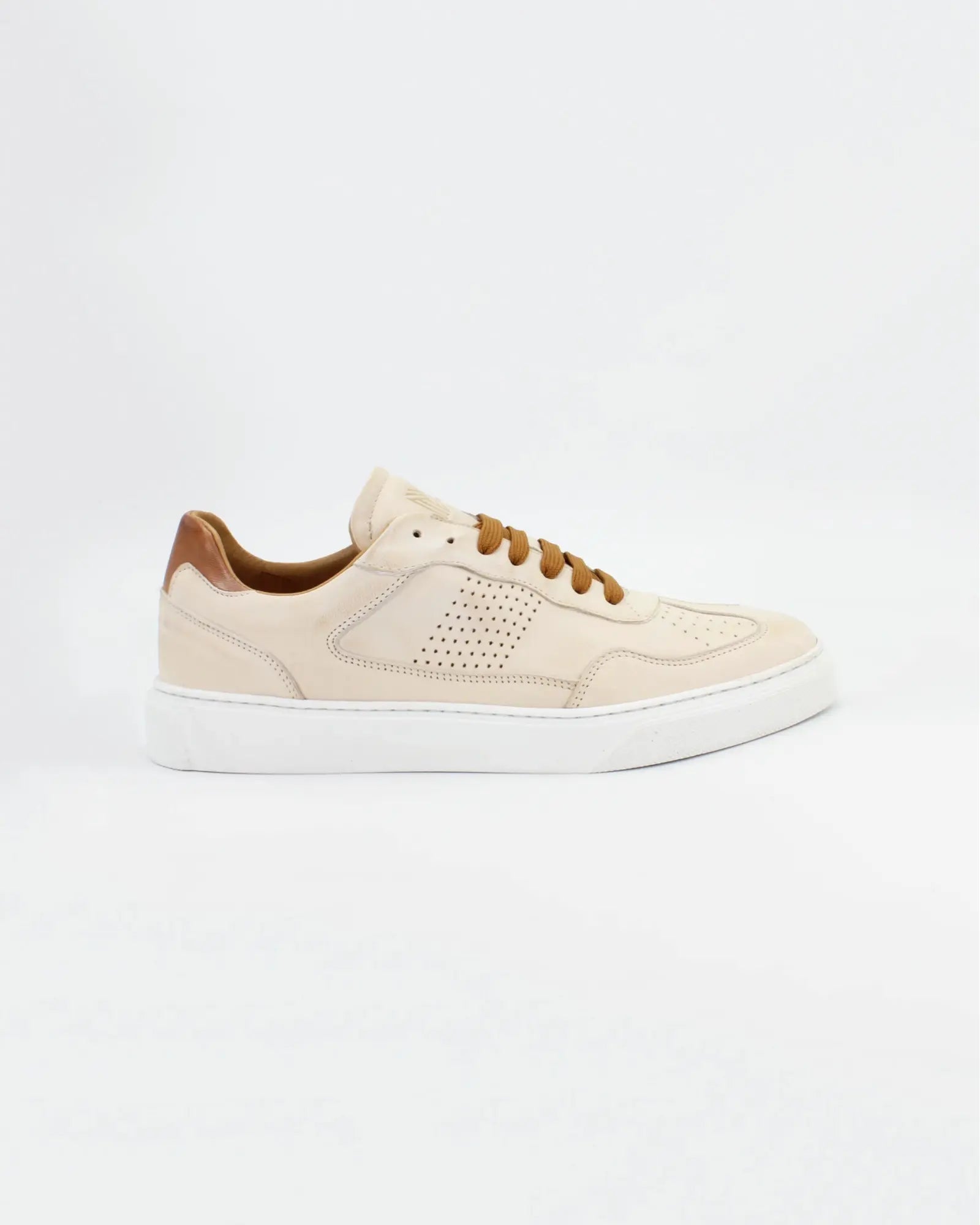 Shop Handmade Italian Leather sneaker in nature (GRU433) or browse our range of hand-made Italian shoes for men in leather or suede in-store at Aliverti Cape Town, or shop online. We deliver in South Africa & offer multiple payment plans as well as accept multiple safe & secure payment methods.