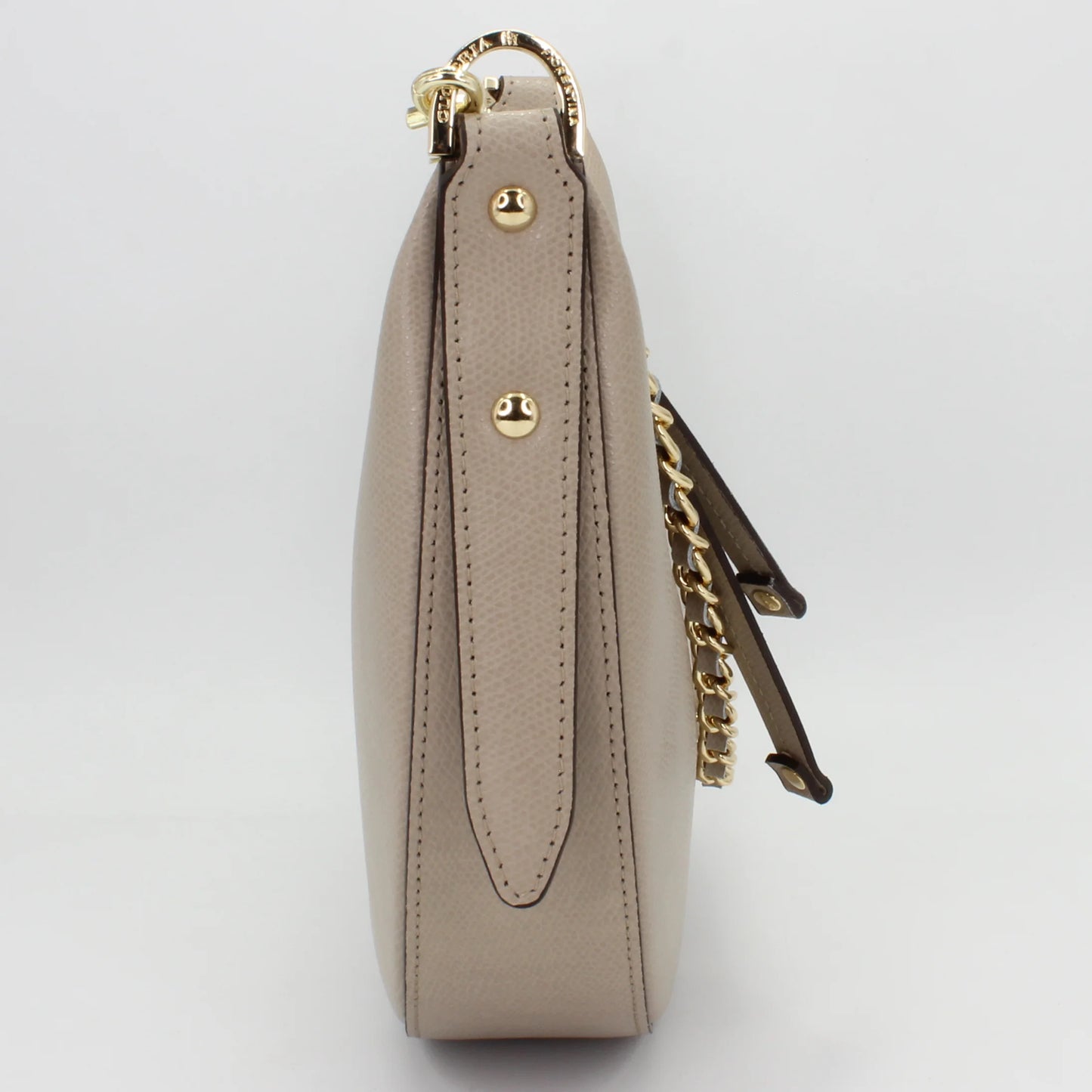 Shop Womens Italian-made Leather small handbag in taupe (B000005825420) or browse our range of hand-made Italian handbags for women in-store at Aliverti Cape Town, or shop online.   We deliver in South Africa & offer multiple payment plans as well as accept multiple safe & secure payment methods.