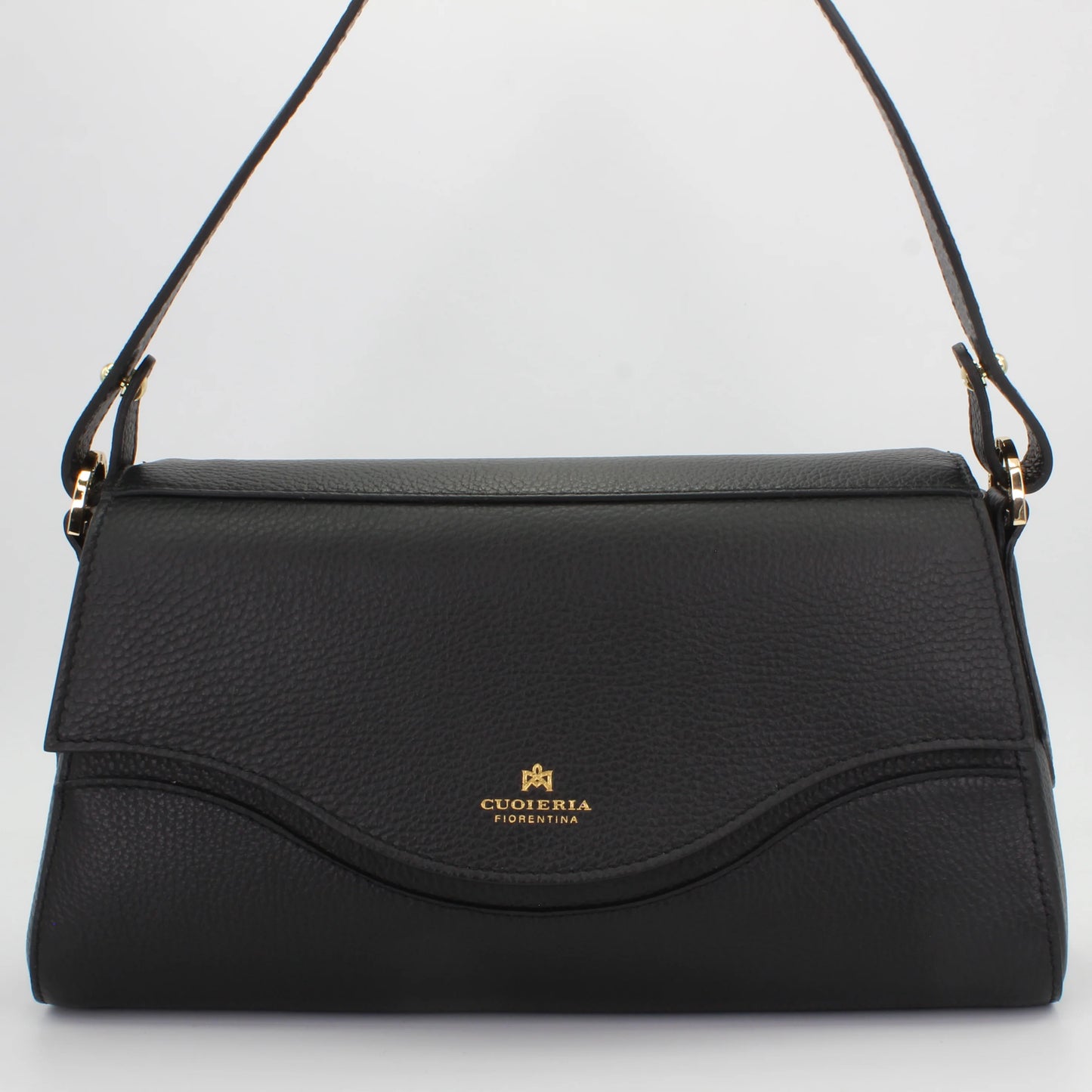 Shop Womens Italian-made Leather shoulder handbag in nero (B000005939230) or browse our range of hand-made Italian handbags for women in-store at Aliverti Cape Town, or shop online.   We deliver in South Africa & offer multiple payment plans as well as accept multiple safe & secure payment methods.