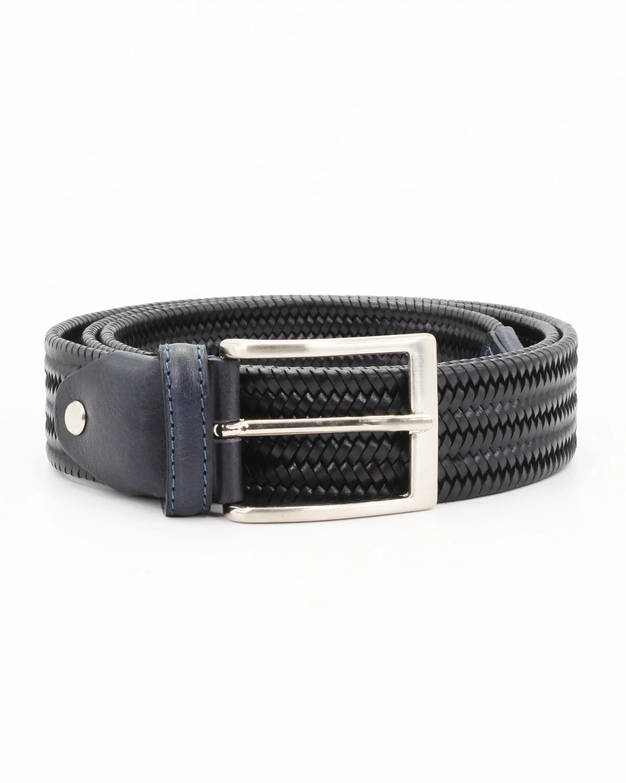 Shop our Italian-made Cuoieria Fiorentina woven leather belt in blu (C10DGEL00G000) or browse our range of Italian belts for men & women in-store at Aliverti Cape Town, or shop online.   We deliver in South Africa & offer multiple payment plans as well as accept multiple safe & secure payment methods.