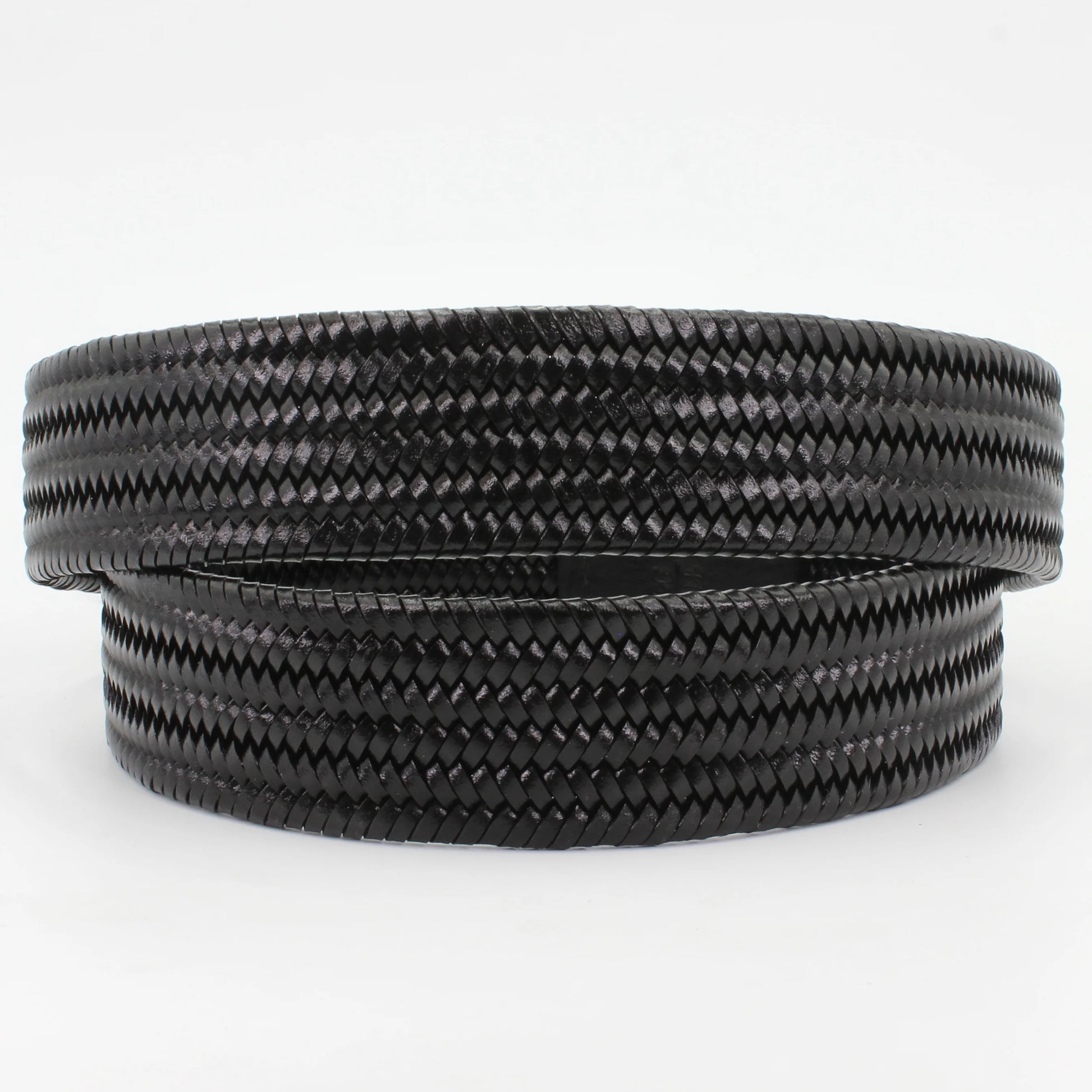 Shop our Italian-made Cuoieria Fiorentina leather woven belt in nero (C10DGEL00G000) or browse our range of Italian belts for men & women in-store at Aliverti Cape Town, or shop online.   We deliver in South Africa & offer multiple payment plans as well as accept multiple safe & secure payment methods.