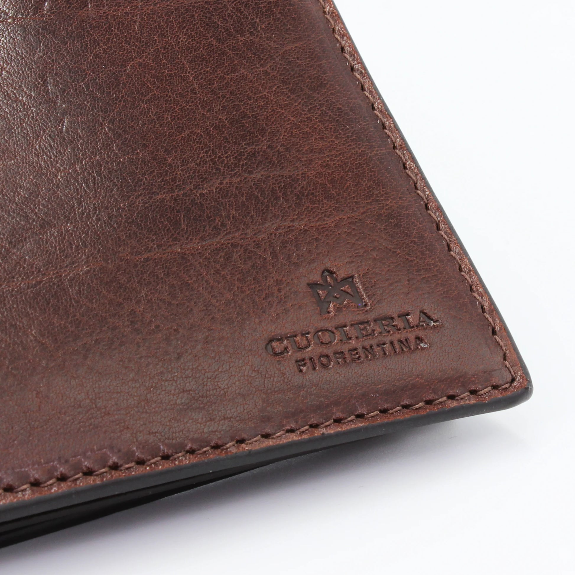 Shop our Italian-made Cuoieria Fiorentina Italian leather wallet in testa di moro (PU00000906735) or browse our range of Italian wallets and purses for men & women in-store at Aliverti Cape Town, or shop online.   We deliver in South Africa & offer multiple payment plans as well as accept multiple safe & secure payment methods.