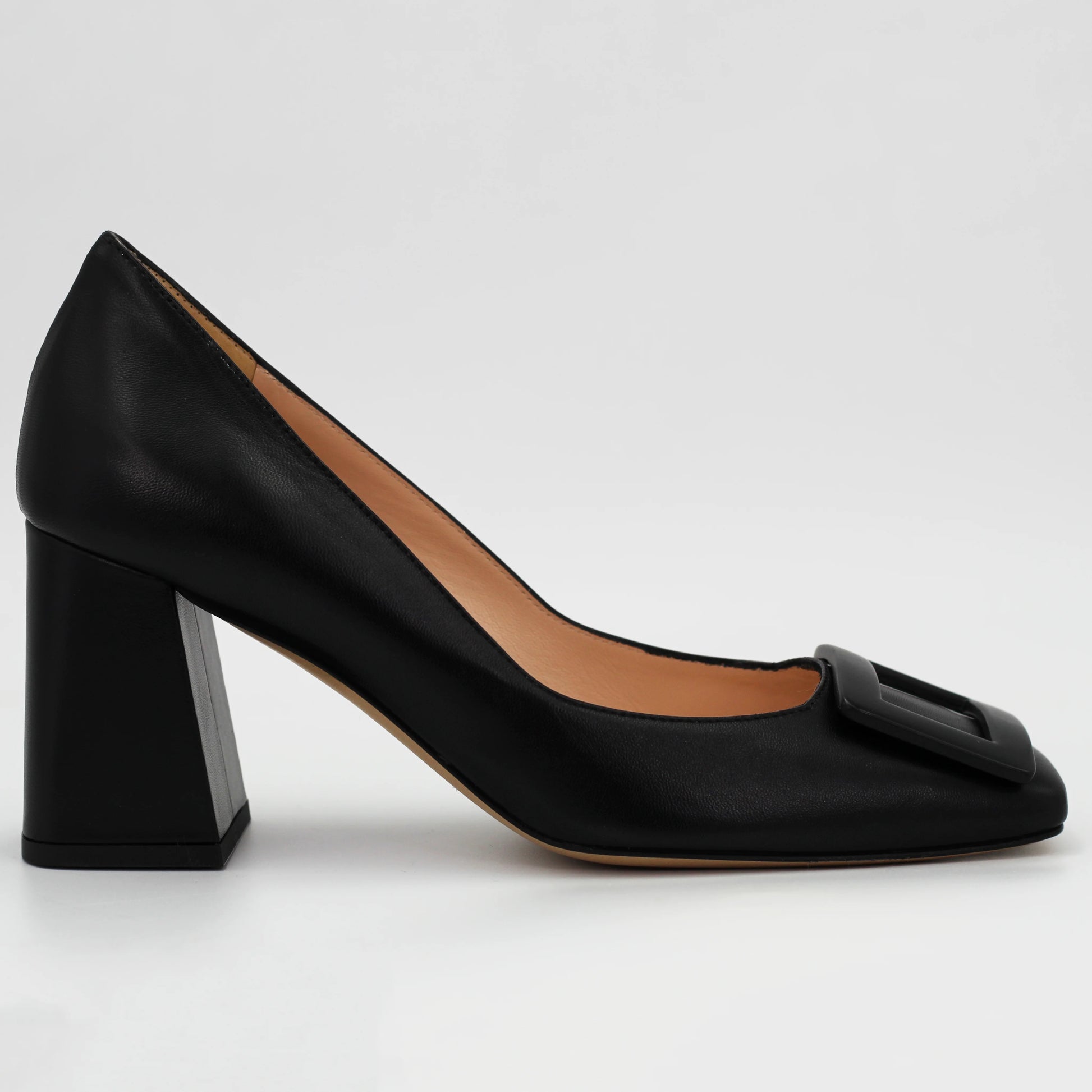 Shop Handmade Italian Leather block heel in black (MP1710) or browse our range of hand-made Italian shoes in leather or suede in-store at Aliverti Cape Town, or shop online. We deliver in South Africa & offer multiple payment plans as well as accept multiple safe & secure payment methods.