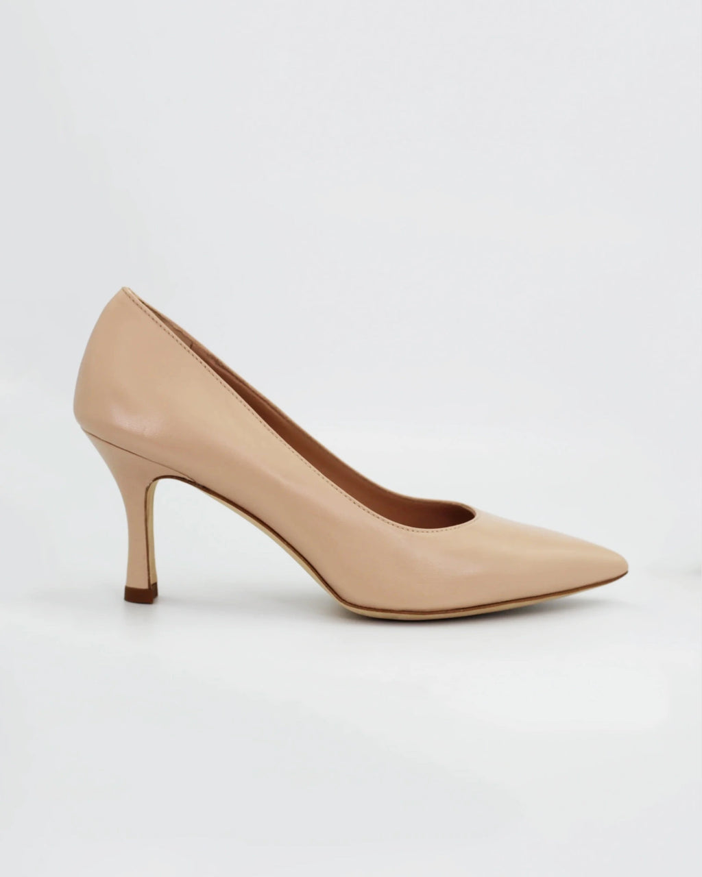 Shop Handmade Italian Leather court heel in nude (MA3771) or browse our range of hand-made Italian shoes in leather or suede in-store at Aliverti Cape Town, or shop online. We deliver in South Africa & offer multiple payment plans as well as accept multiple safe & secure payment methods.