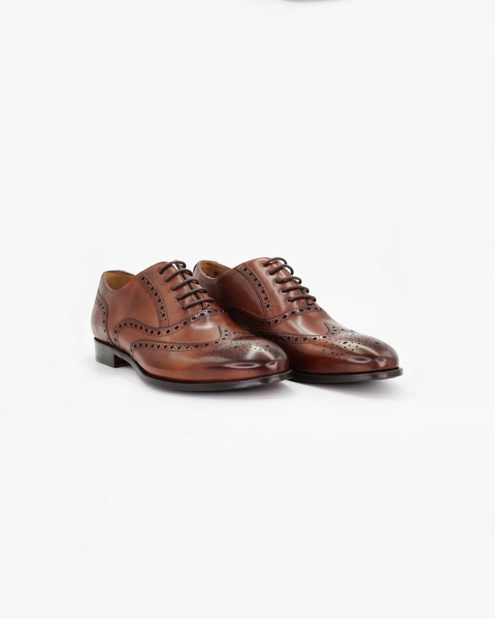 Shop Handmade Italian Leather Oxford brogue in brandy (BRU11911) or browse our range of hand-made Italian shoes in leather or suede in-store at Aliverti Cape Town, or shop online. We deliver in South Africa & offer multiple payment plans as well as accept multiple safe & secure payment methods.