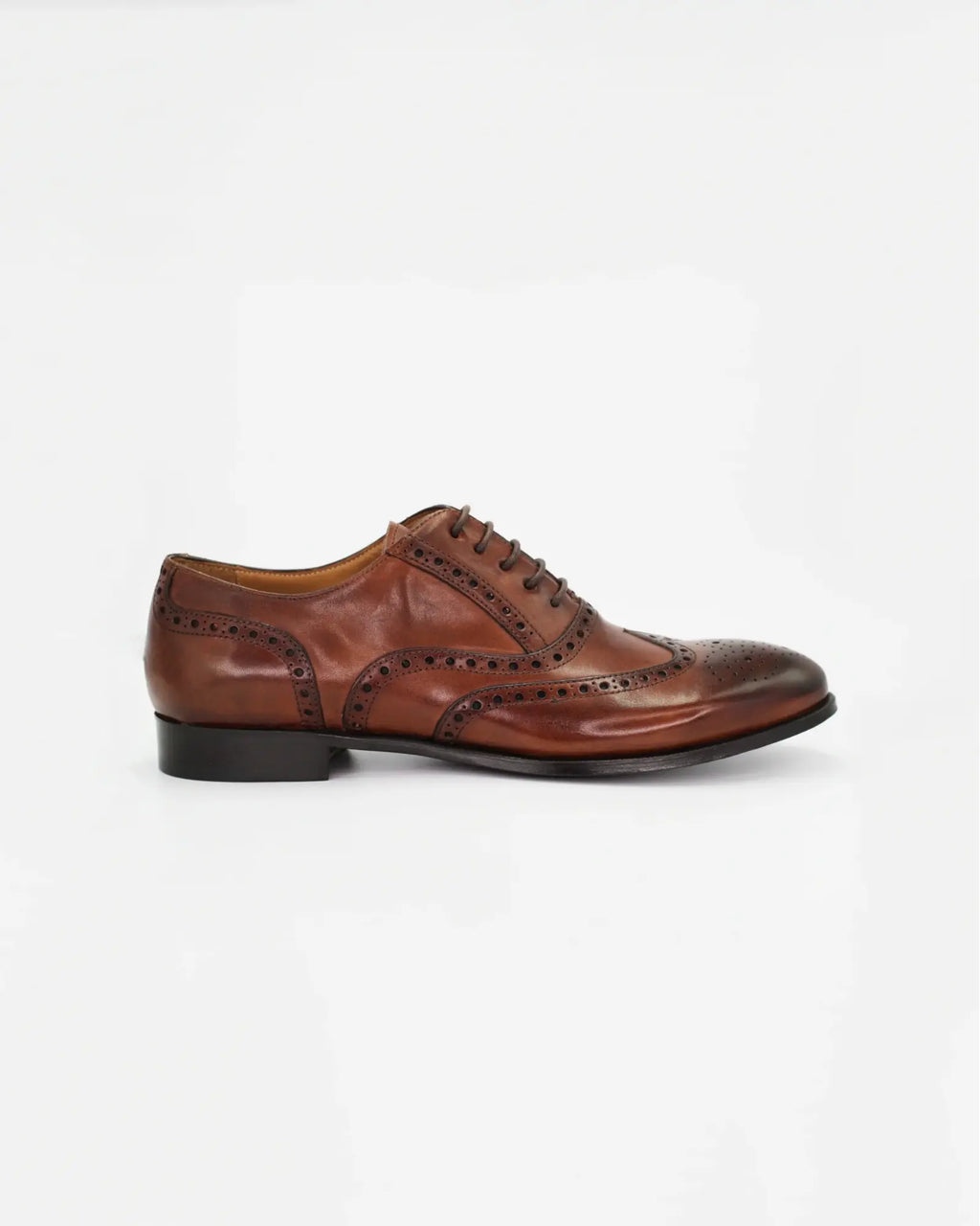 Shop Handmade Italian Leather Oxford brogue in brandy (BRU11911) or browse our range of hand-made Italian shoes in leather or suede in-store at Aliverti Cape Town, or shop online. We deliver in South Africa & offer multiple payment plans as well as accept multiple safe & secure payment methods.