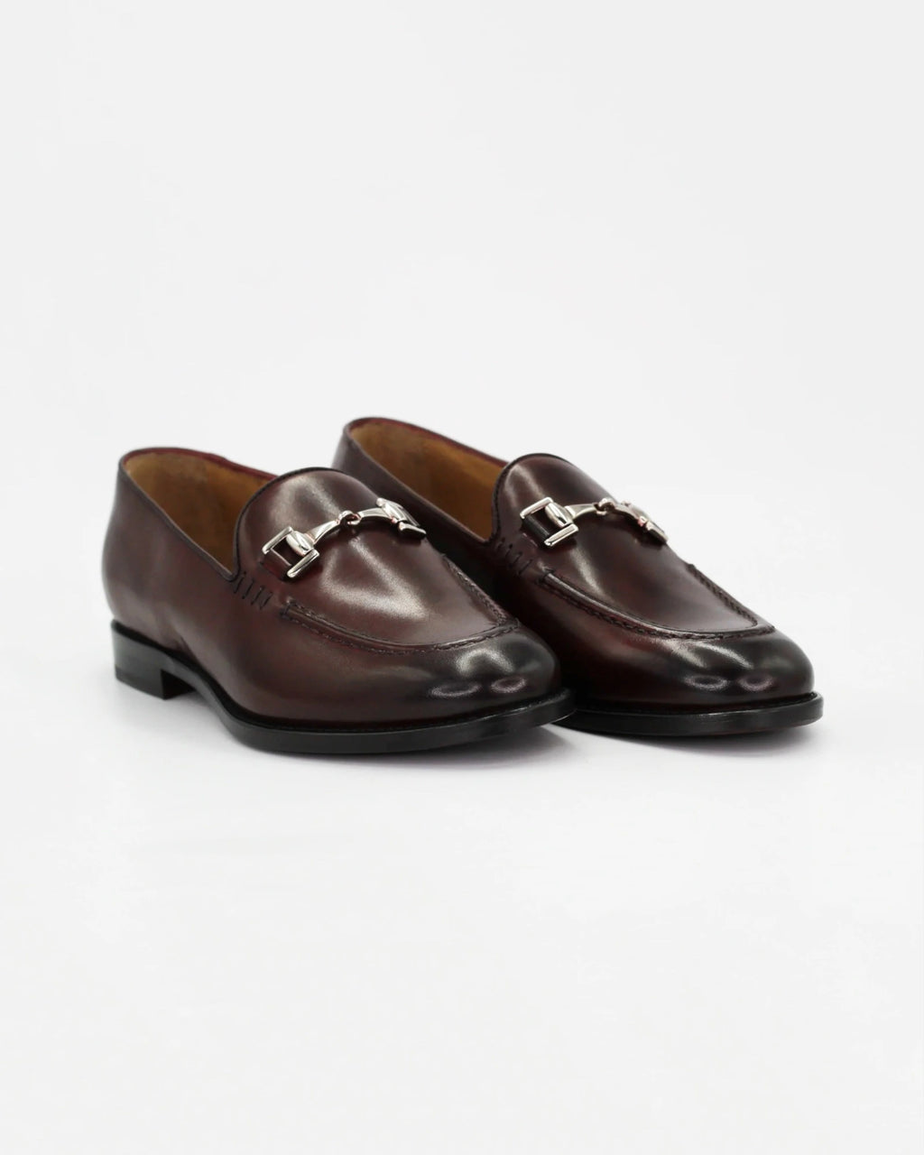 Shop Handmade Italian Leather moccasin in bordeaux (BRD9426) or browse our range of hand-made Italian shoes in leather or suede in-store at Aliverti Cape Town, or shop online. We deliver in South Africa & offer multiple payment plans as well as accept multiple safe & secure payment methods.